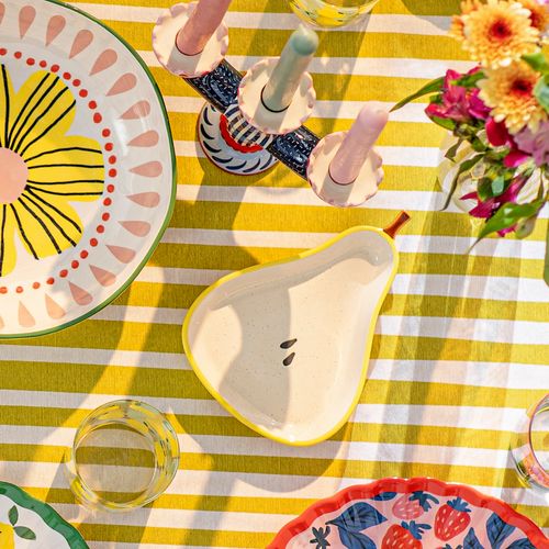 Plato con Forma de Pera de Cerámica