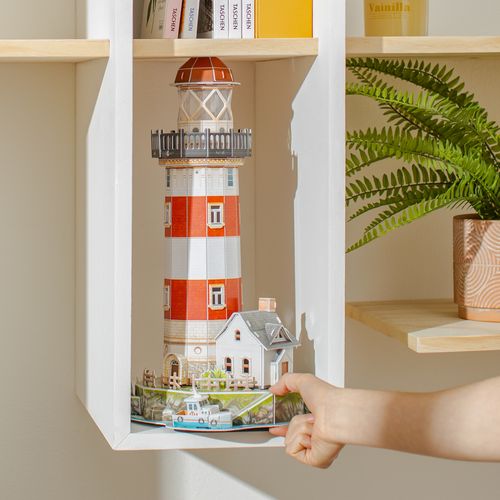 Modelo Armable a Escala Faro de Luz
